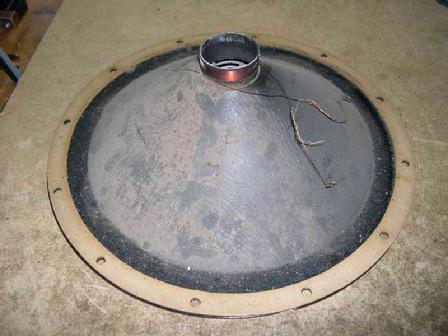 Speaker's paper cone and cloth surround are in very good condition